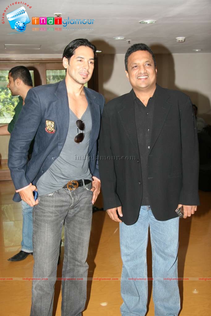 Acid Factory team on the sets of Entertainmet Ke Liye Kuch Bhi Karega Event hd photo